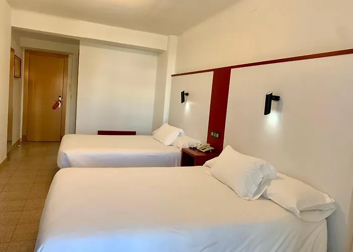 Hospedium Continental 3*