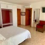 Hospedium Continental 3*