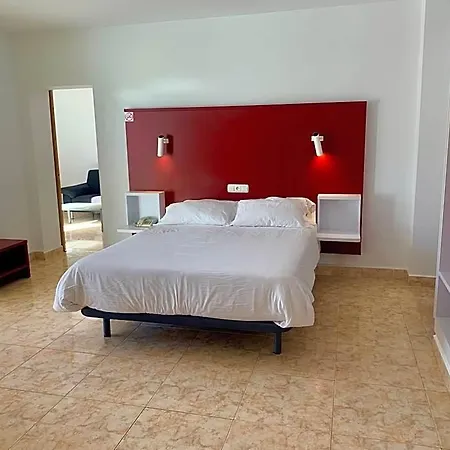 Hospedium Continental 3*