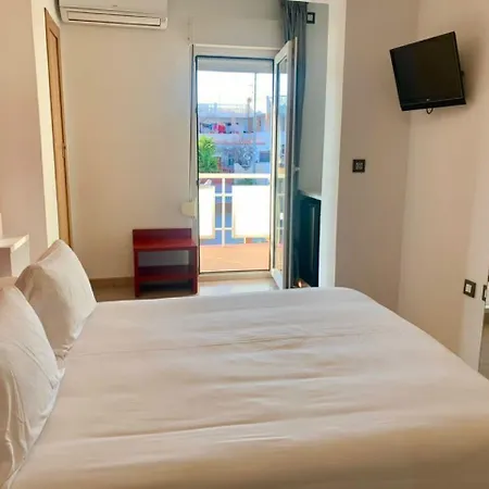 Hospedium Continental 3*