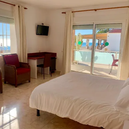 Hospedium Continental 3* موخاكار