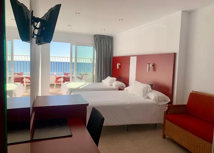 Hospedium Continental 3*