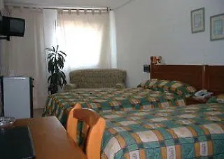 מלון Hospedium Continental 3*